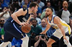 凯恩赛点兑现，达拉斯独行侠淘汰尤文图斯晋级四强，主帅激动落泪的简单介绍