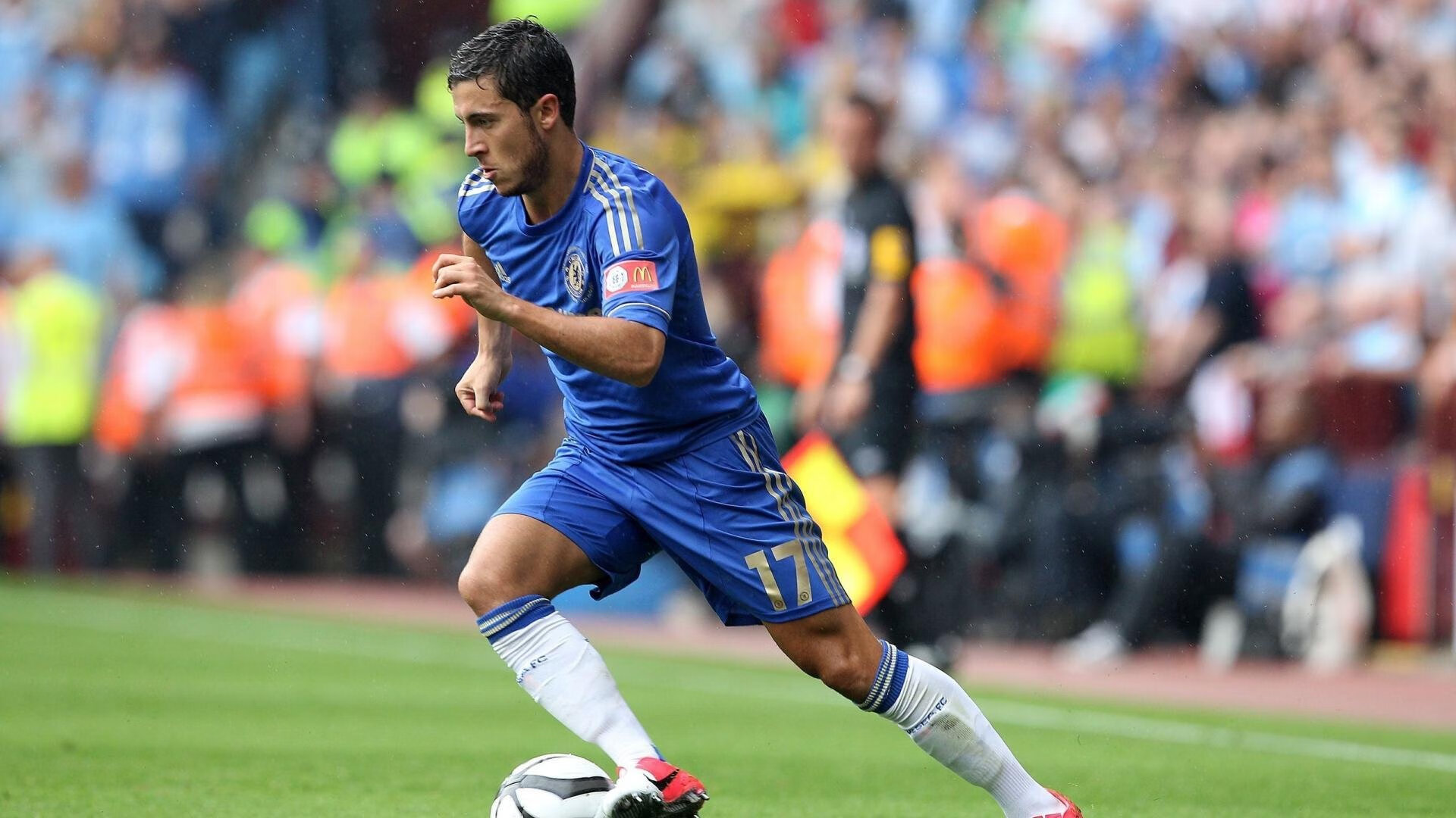 关于奥斯梅恩复出首秀出彩,费内巴切主场横扫武汉三镇,豪取22连胜的信息